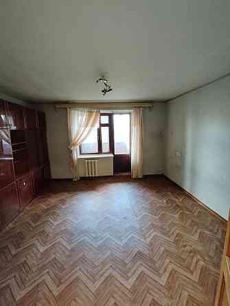 Код44Продам 3к квартиру в кирпичном доме в районе Дома мебели Одесса