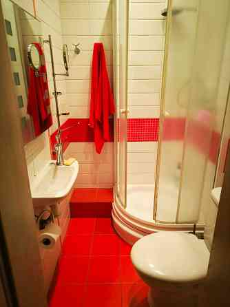 Здається трикімнатна Севастопільська площа. Киев