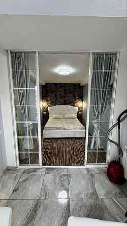 1к Лесі Українки 9 студія + спальня метро Кловська Печерська Палац Киев