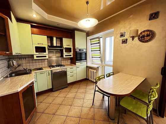 Оренда 4к квартира, вул. Архитектора Олега Петрова 1а Днепр