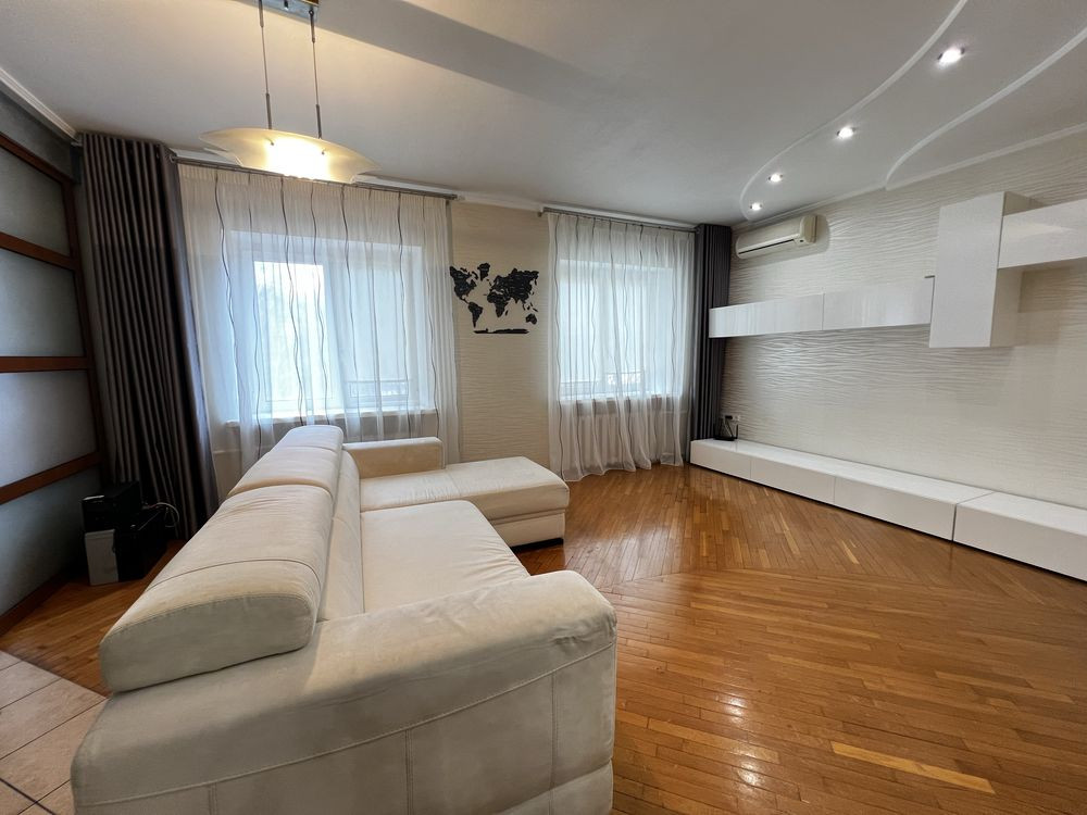 Оренда 4к квартира, вул. Архитектора Олега Петрова 1а Днепр - изображение 1