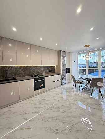 Оренда сучасної квартири в новобудові. Паркінг Ивано-Франковск