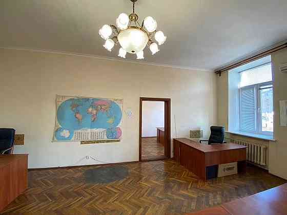 Центр. м. Театральна, Золоті Ворота. Хрещатик. 85 м2. ПУСТА Киев