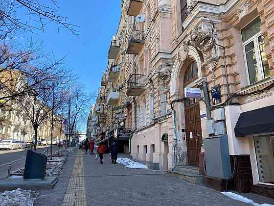 Центр. м. Театральна, Золоті Ворота. Хрещатик. 85 м2. ПУСТА Киев