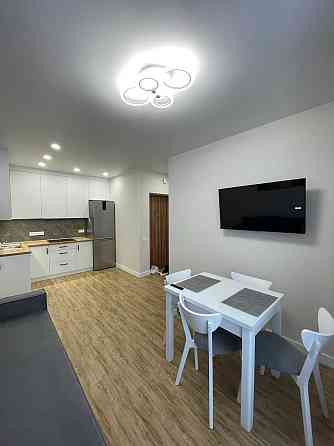 ПРОСТОРА 1-К квартира (40м2) ЖК Варшавський вул. О.Олеся Киев