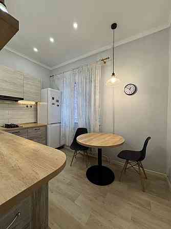 Старокозацкая бывшая комсомольская центр рядом парк и кирова поля Днепр