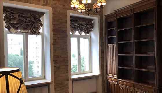 Центр. Дворівнева. Бесарабка. Хрещатик. 4-кім.  265 метрів. Киев