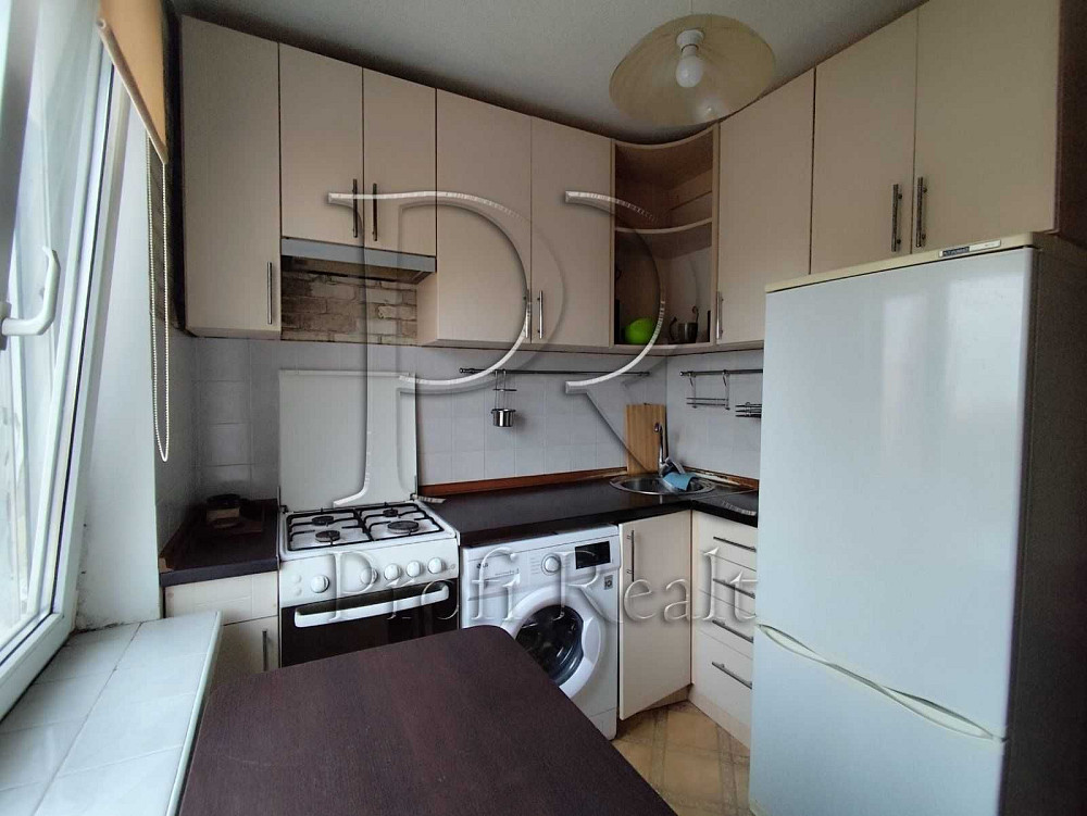 БЕЗ % довгострокова оренда 2 к. квартира з ремонтом, Святошинський р-н Киев - изображение 1