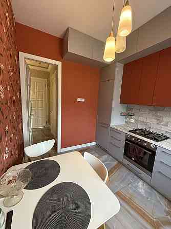 Аренда без коміссії 2 к вартира Каденюка 2/35 (Дарницька площа) Киев