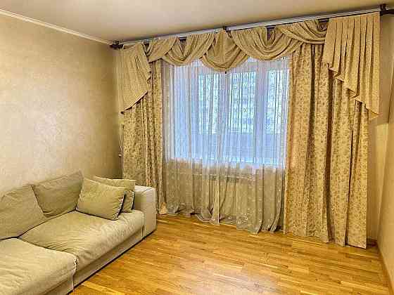 оренда три кімнати 97м 6-й поверх метро Позняки Харківська Киев