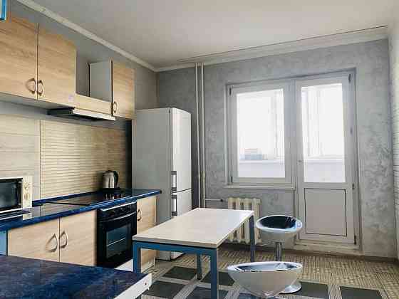 Без комісіі. Довгострокова оренда великоі трикімнатноі квартири 130м Киев