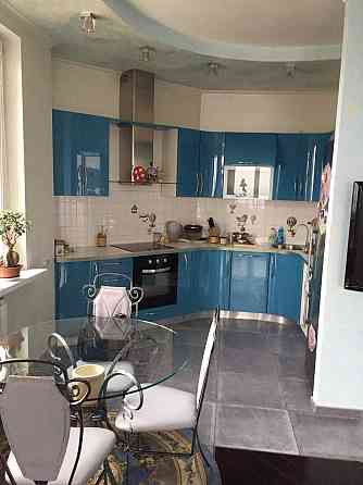 Оболонь, Володимира Івасюка просп. (Героїв Сталінграду), 4а Киев