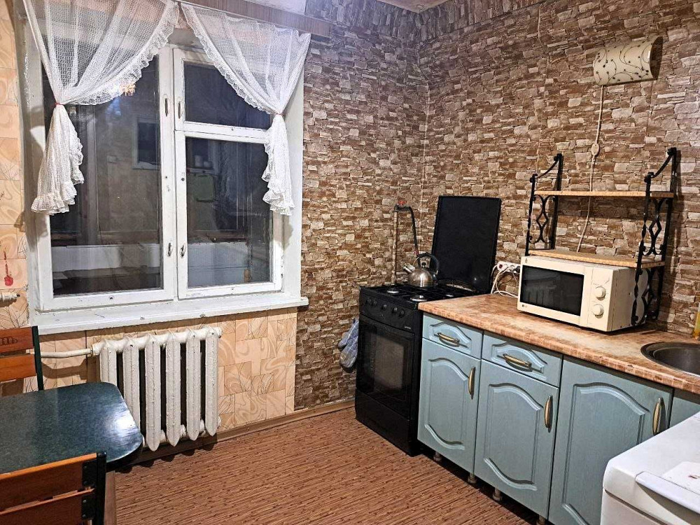 Аренда 2-к квартиры, ул.Романа Ратушного 31, Соломенский р-н. Киев - изображение 1