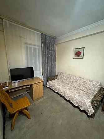 1 комнатная  р-н Аэропорта . Двор , мангал, место под авто Черновцы