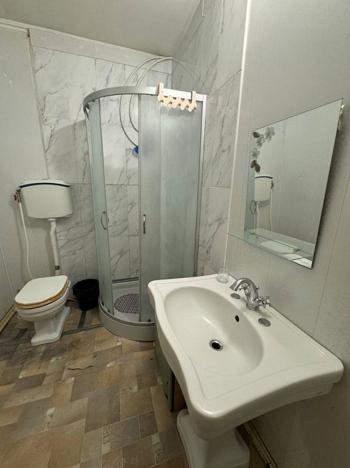 1 комнатная  р-н Аэропорта . Двор , мангал, место под авто Черновцы - изображение 4