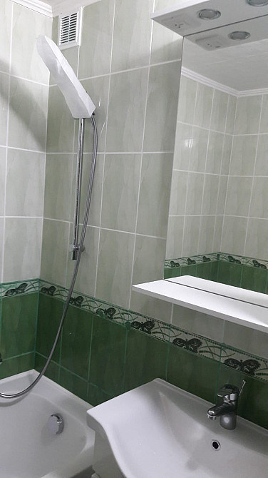 Сучасна квартира на Таврійському . Автономне опалення . Херсон - изображение 5