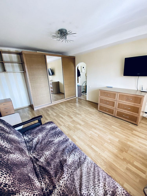 Оренда 1к 36м2 Кирилівська 127 Куренівський ринок Киев - изображение 1