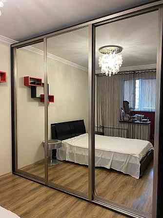 Здається трикімнатна квартира. шосе Харківське, 148, метро Позняки Киев