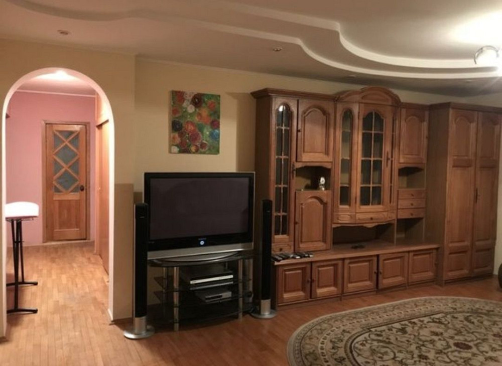 Оренда 4-х кімнатної квартири в самому центрі міста Черкассы - изображение 2