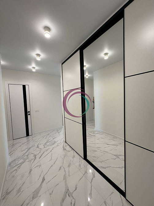 Простора та видова 1-. квартира в ЖК Family Plaza Ивано-Франковск - изображение 8