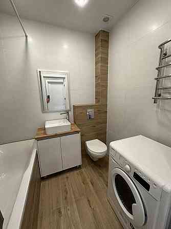 Оренда 3-кім квартири (три спальні) в ЖК Комфорт Таун, вул. Березнева Киев