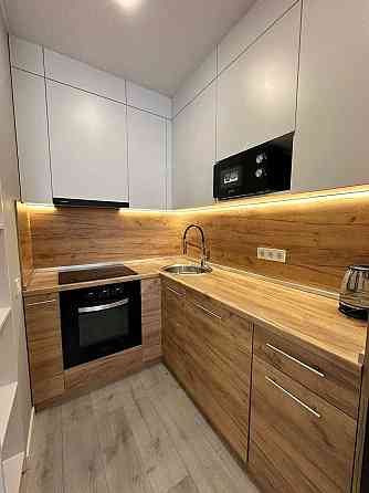 Оренда 3-кім квартири (три спальні) в ЖК Комфорт Таун, вул. Березнева Киев