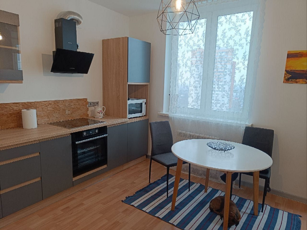 1 кімнатна вул.Гмирі 4, Оренда  Довгострокова Ремонт Метро Киев - изображение 1