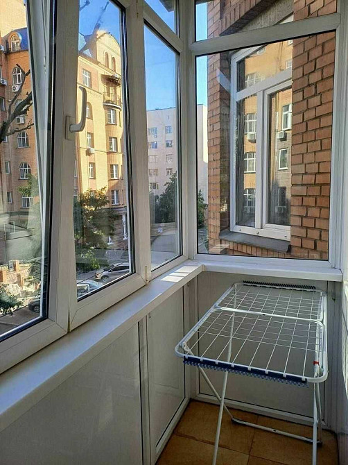 Поділ 1к квартира Введеська 29/58 Контрактова пл Киев - изображение 5