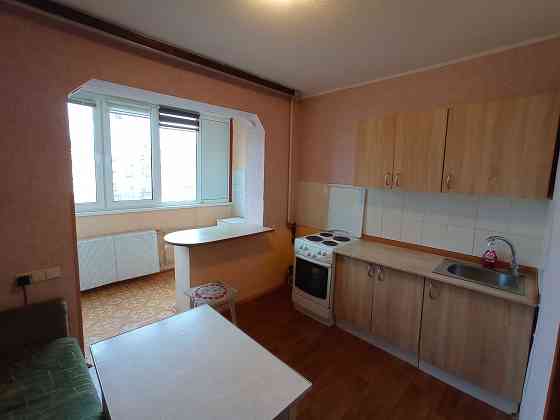 Продаж 1-ї квартири 38кв пр. Оболонський 28Б ( метро Мінська - 600 м) Киев