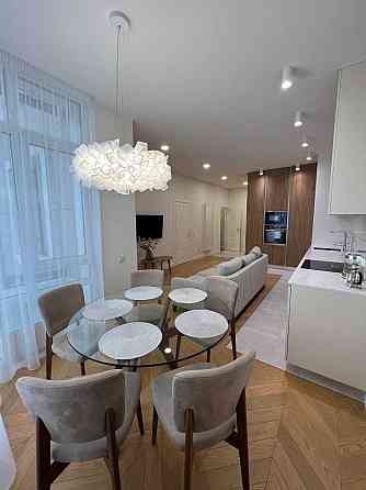 ЖК" Бульвар Фонтанів" Саперне Поле вул., 5. Гардеробна Киев