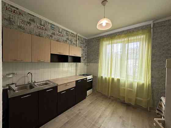 Квартира після косметичного ремонту до метро 15 хв транспортом Киев