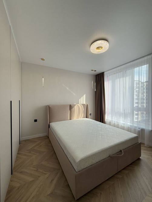 Велика 1-кімнатна Фемілі плаза Івано-Франківськ - зображення 7