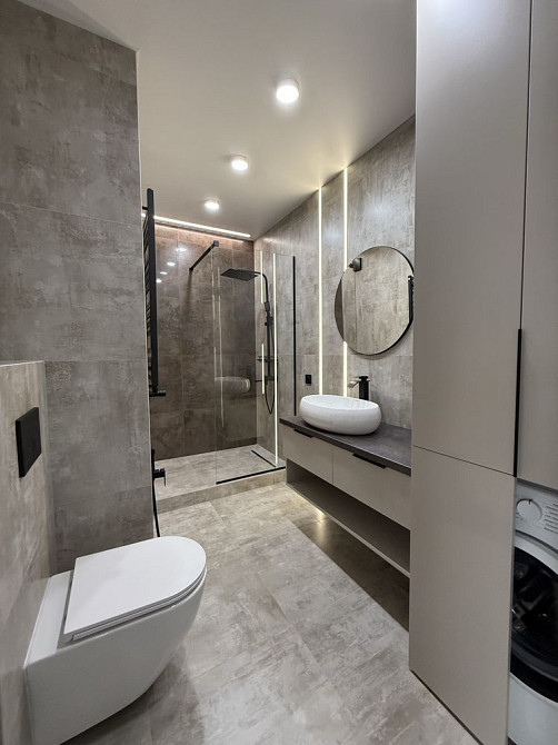 Велика 1-кімнатна Фемілі плаза Івано-Франківськ - зображення 5