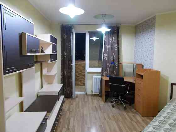 Пропоную в оренду свою трикімнатну квартиру по вул. Срібнокільська, 1 Киев