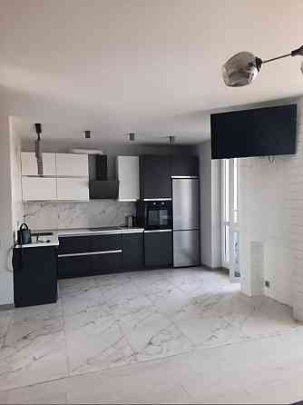 Сдам Новострой м.Защитников Украины 11/16 пер.Искринский 19 Б 