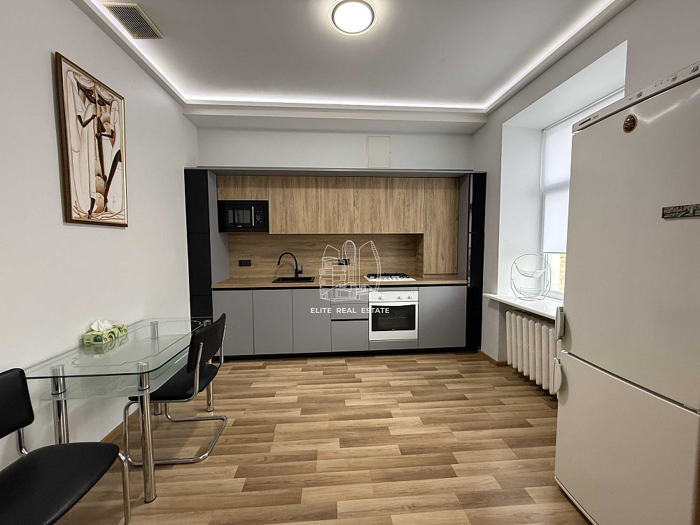 Аренда 3к.кв. Владимирская, Парк Шевченко, Льва Толстого, Университет Киев - изображение 1