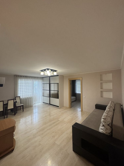 Аренда 2к квартиры на Артрема, Центр Днепр - изображение 2