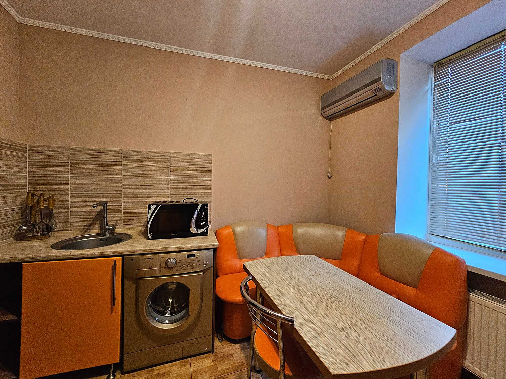 Сдаётся 2-комнатная квартира на ул. Свято-Николаевской Кривой Рог - изображение 3