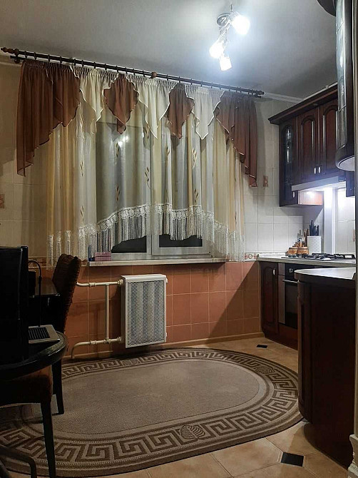 Продам трикімнатну квартиру по вул. Кургузова 3-А у м. Вишгороді Вишгород - зображення 2