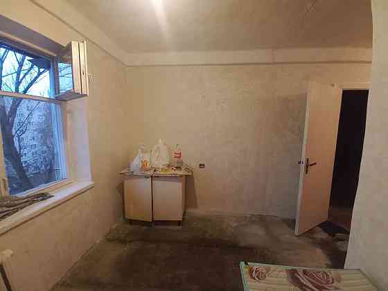 Продам 1к. квартиру Виноградар під ремонт. Киев