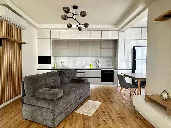 ЖК "Новый Берег",2 комн, 62 метра, с ремонтом и мебелью. Одесса