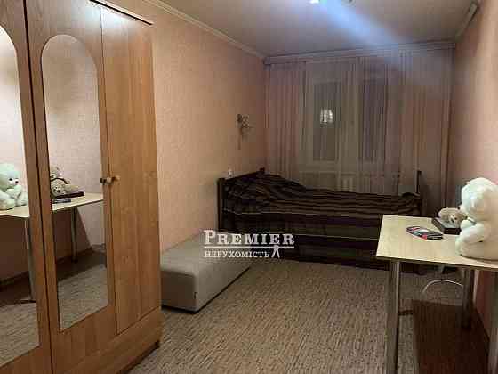 Двохкімнатна квартира з ремонтом , кухня 17 метрів Одесса