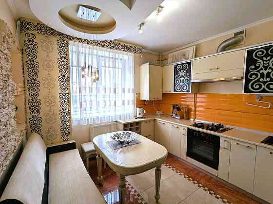 2к. квартира біля парку з зарядкою для електромобіля Ивано-Франковск