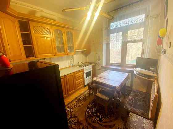 Оренда 2 кімнатної квартири Олександра Кониського (ТЦ Україна) Киев