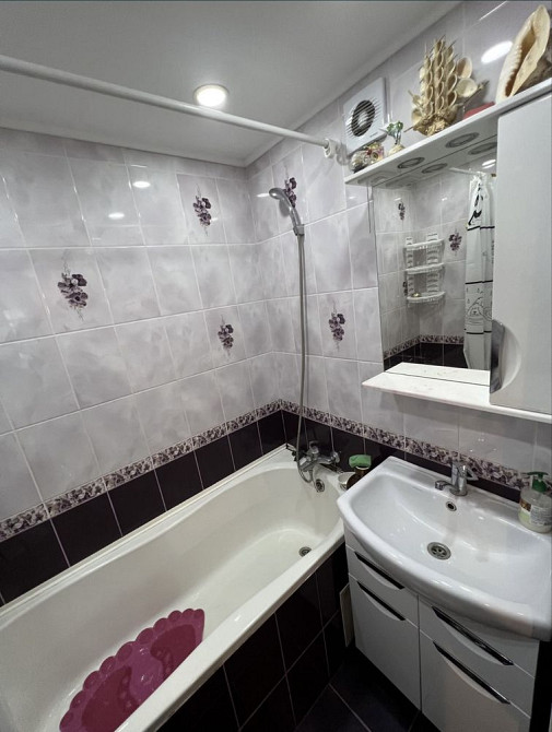 2 комнатная ЧЕШКА ул. Героев Майдана 85 2 этаж Черновцы - изображение 6