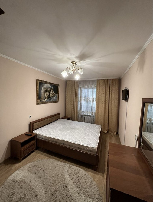 2 комнатная ЧЕШКА ул. Героев Майдана 85 2 этаж Черновцы - изображение 1