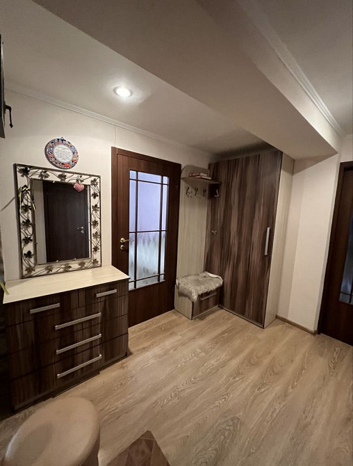 2 комнатная ЧЕШКА ул. Героев Майдана 85 2 этаж Черновцы - изображение 8