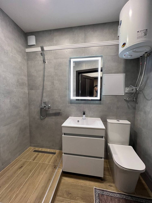 проспект Незалежності – стильна двокімнатна, покращене планування Черновцы - изображение 8