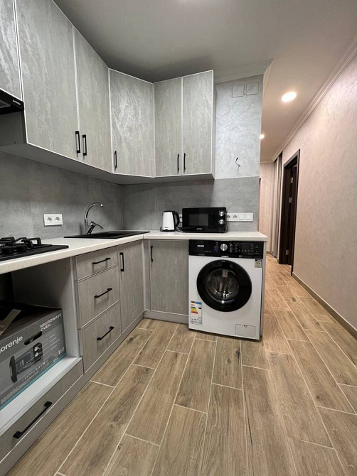 проспект Незалежності – стильна двокімнатна, покращене планування Черновцы - изображение 2