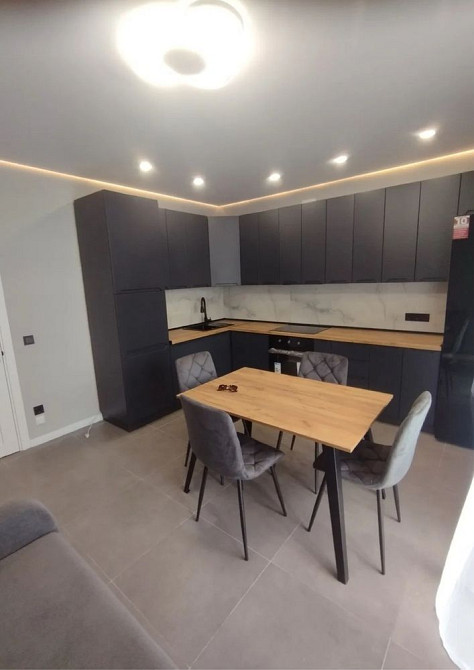 Продаж великої 1.5 кімнатної. Центр Ужгород - изображение 1